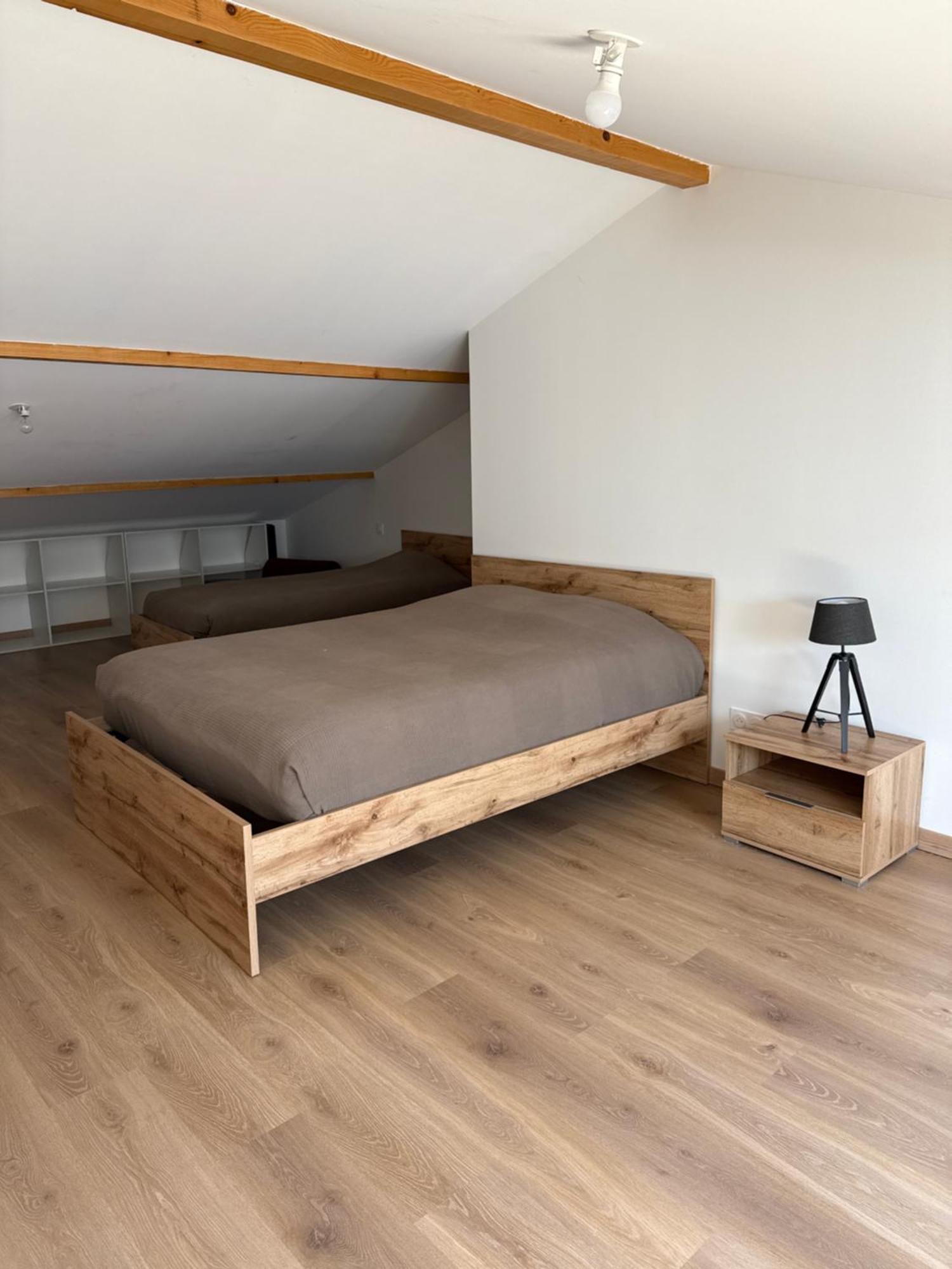 Neufs Avec Garages Dans Maison De Village *
